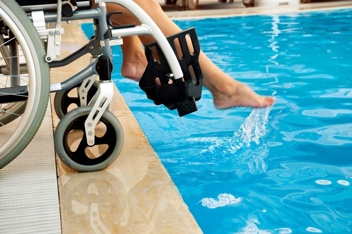 PREDIF Castilla y León denuncia la falta de accesibilidad de algunas piscinas municipales