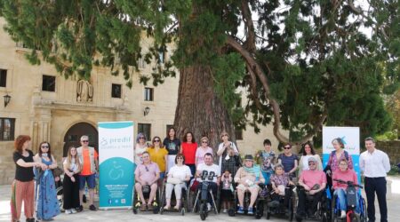 Santo Domingo de Silos y Covarrubias acogen la primera experiencia turística inclusiva de la provincia de Burgos organizada por PREDIF