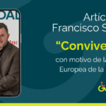 Fotografía de Francisco Sardón como fondo de pantalla de un móvil y a la derecha, el texto: Artículo de Francisco Sardón "Convivencia" con motivo de la Semana Europea de la Movilidad, y abajo el logo de IMPULSA IGUALDAD Castilla y León.